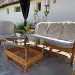 Kis-duna Vendeghaz 4*