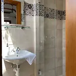 Kis-duna Vendeghaz 4*