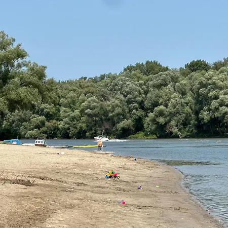 Kis-duna Vendeghaz Pensionat 4*